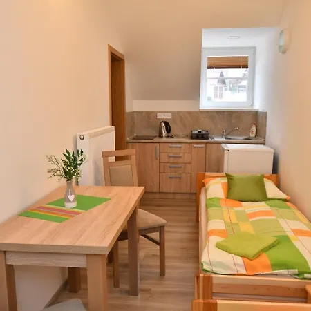 Lodge Pelc Stratena
