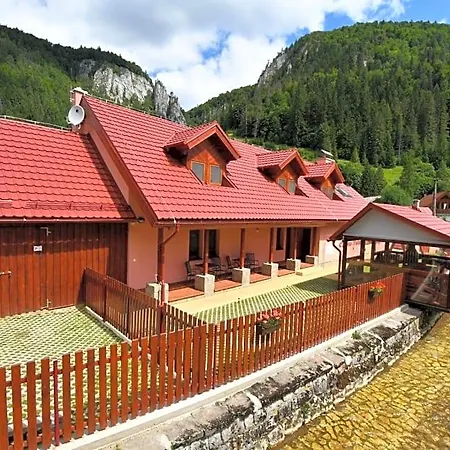 Lodge Pelc