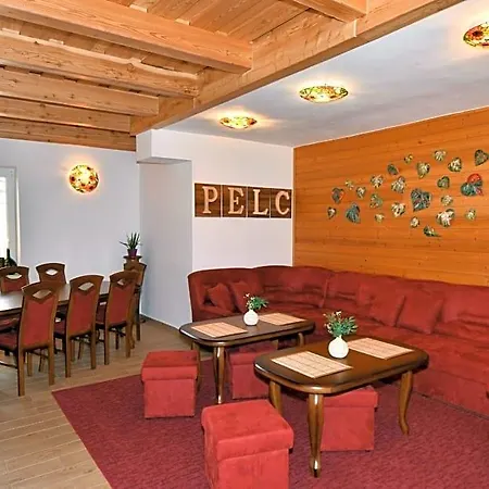 Lodge Pelc *
