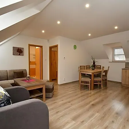 Pelc Lodge
